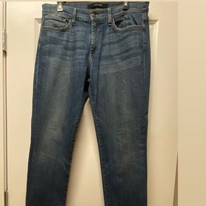 THE CLASSIC Joe’s Jeans